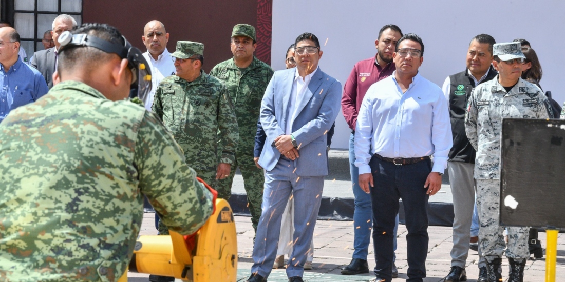 Ricardo Gallardo lidera la destrucción masiva de armas decomisadas en San Luis Potosí